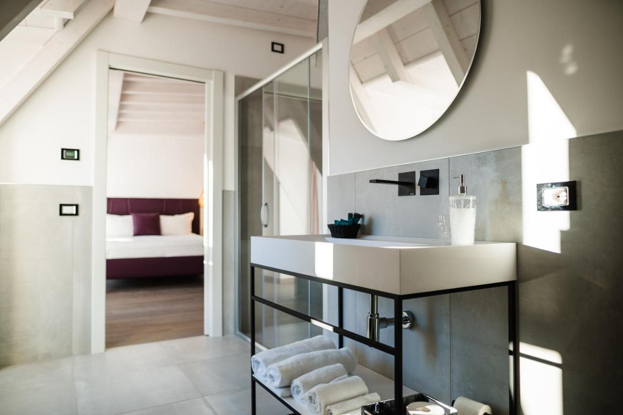 Luxury Suites Rocopom - Lake Front Malgrate Exterior foto